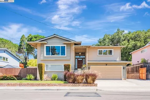 32072 Chicoine Ave, Hayward, CA 94544