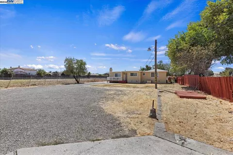 2688 W Byron Rd, Tracy, CA 95377