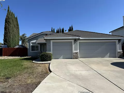 2821 Oxford Ln, Tracy, CA 95377