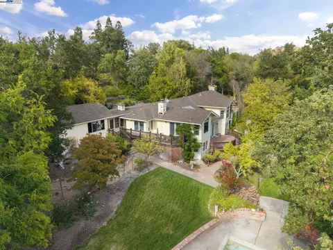 721 Fair Oaks Dr, Alamo, CA 94507