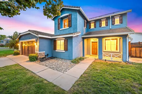2001 Bridle Creek Cir, Tracy, CA 95377