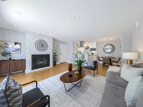 44 Lodato Ave #212, San Mateo, CA 94403