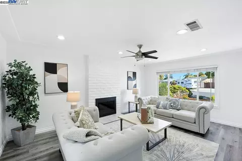 5953 Bellflower Dr, Newark, CA 94560