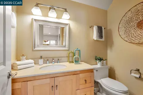 Bath - 47 Miramonte Dr, Moraga, CA 94556 photo 2 of 4