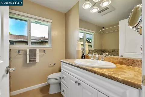 Bath - 47 Miramonte Dr, Moraga, CA 94556 photo 3 of 4