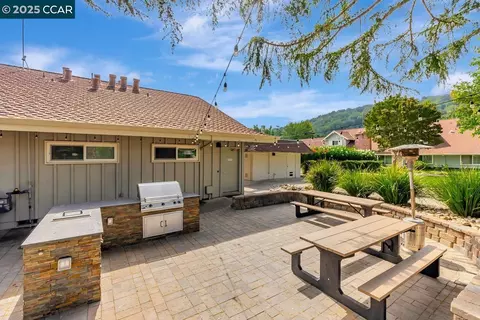 Exterior - 47 Miramonte Dr, Moraga, CA 94556 photo 10 of 12