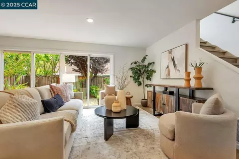 Living - 47 Miramonte Dr, Moraga, CA 94556 photo 3 of 4