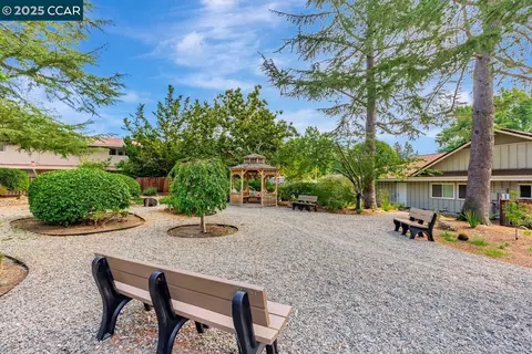 Exterior - 47 Miramonte Dr, Moraga, CA 94556 photo 9 of 12
