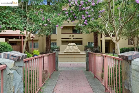 1308 Walden Rd #32, Walnut Creek, CA 94597