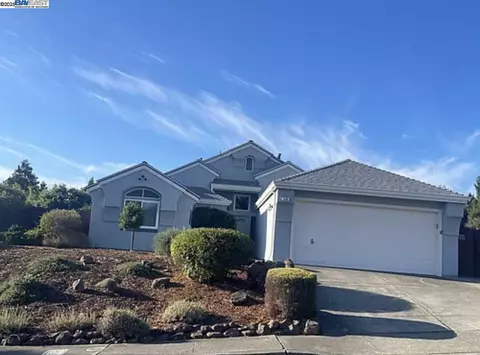 570 Daffodil Dr, Benicia, CA 94510