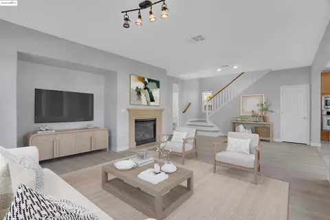 1002 Flagship Dr, Vallejo, CA 94592 photo 1