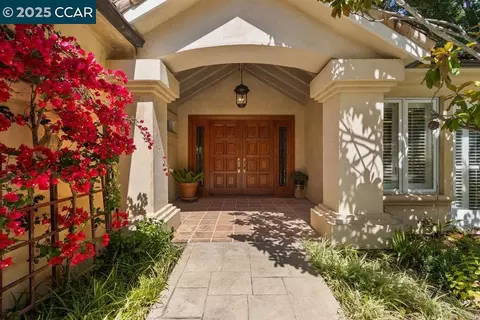 3949 Canyon Dr, Lafayette, CA 94549 photo 1