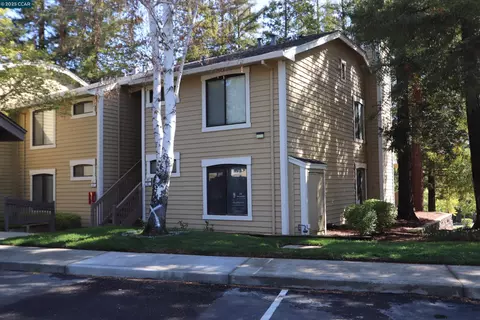 821 Center Ave, Martinez, CA 94553 photo 1