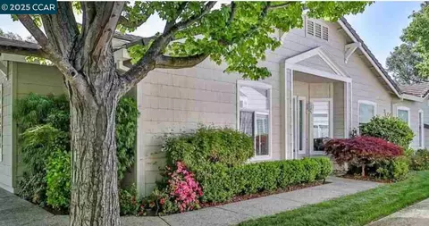 1710 Comstock Dr, Walnut Creek, CA 94595