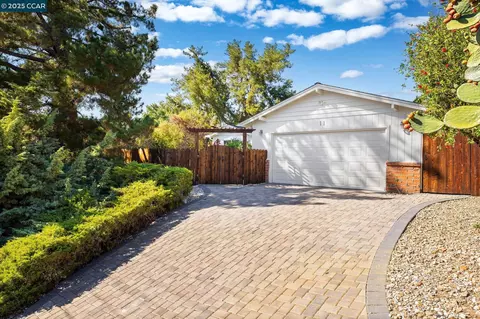 11 Lindsey Ct, Pleasant Hill, CA 94523
