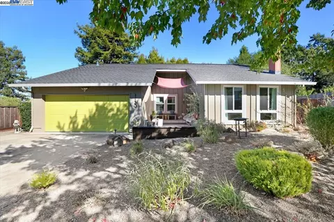 1130 Estates Dr, Napa, CA 94559 photo 1