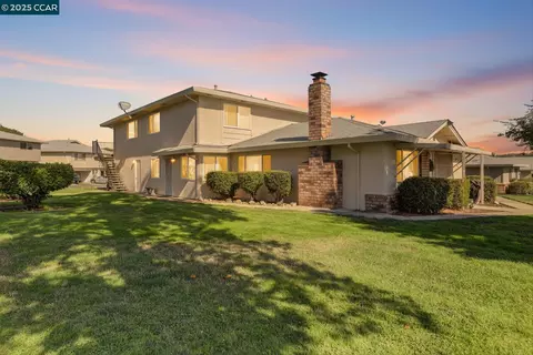 3553 Opal Dr #4, Auburn, CA 95602
