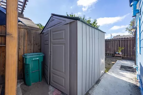 Exterior - 1234 Willow St, Oakland, CA 94607 photo 7 of 10