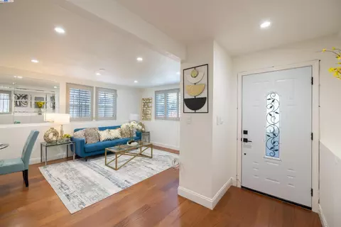 Entry Way - 1234 Willow St, Oakland, CA 94607 photo 6 of 6