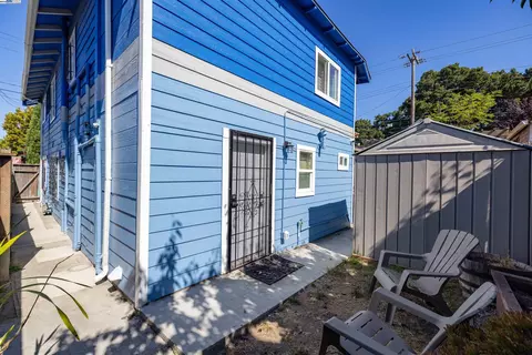 Exterior - 1234 Willow St, Oakland, CA 94607 photo 9 of 10