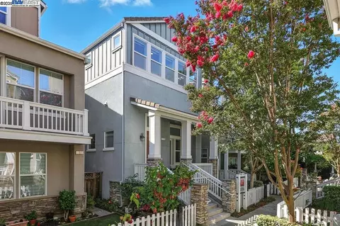 11510 Bianchini Ln, Cupertino, CA 95014