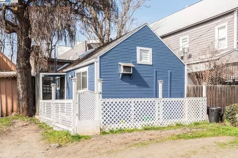 493 Main St, Weaverville, CA 96093