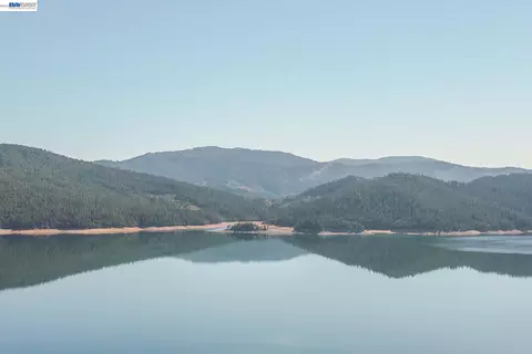 View/Area - 230 Lakeview Dr, Trinity Center, CA 96091 photo 5 of 5