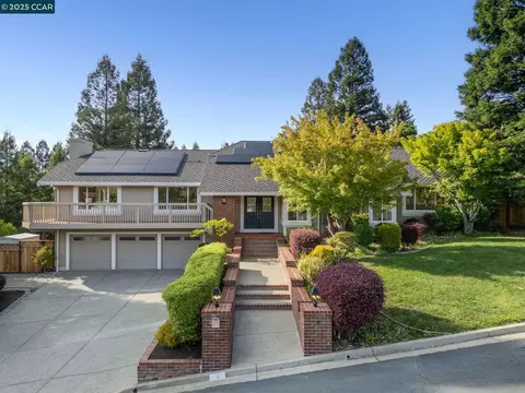 9 Irvine Dr, Moraga, CA 94556 photo 1