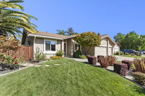 820 Pinehurst Pl, San Ramon, CA 94583 photo 1