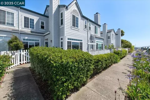 609 Commodore Dr, Richmond, CA 94804 photo 1