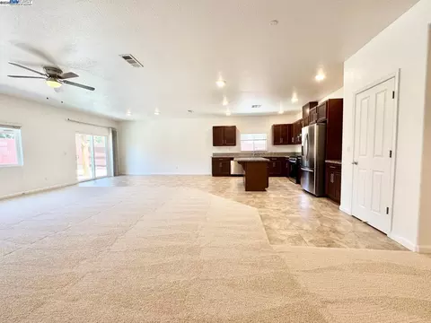 597 Pendragon St, Manteca, CA 95337 photo 1