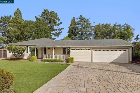 5 Broadview Ter, Orinda, CA 94563