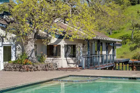 5 Leeward Glen Rd, Lafayette, CA 94549 photo 1