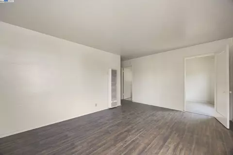 2774 Sacramento St, Berkeley, CA 94702 photo 3