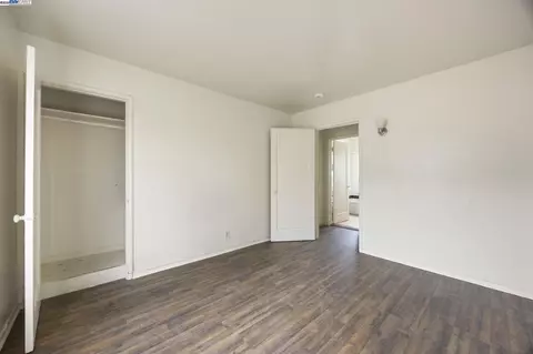2774 Sacramento St, Berkeley, CA 94702 photo 8