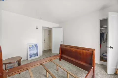 Bedroom - 2790 Sacramento St, Berkeley, CA 94702 photo 4 of 4