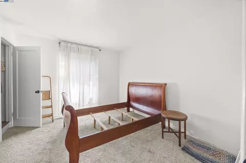 Bedroom - 2790 Sacramento St, Berkeley, CA 94702 photo 3 of 4