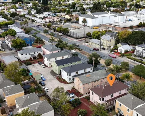 2790 Sacramento St, Berkeley, CA 94702