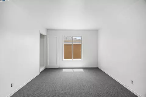 Bedroom - 2790 Sacramento St, Berkeley, CA 94702 photo 1 of 4