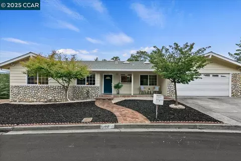 17 Muth Dr, Orinda, CA 94563