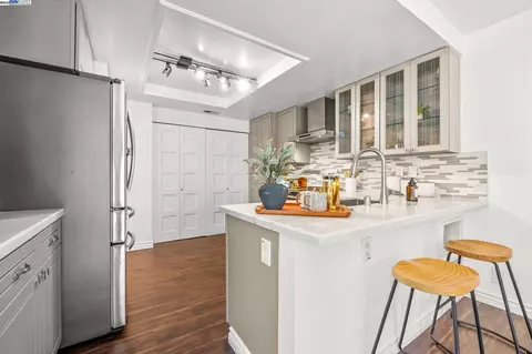 Kitchen - 34917 Sea Cliff Ter, Fremont, CA 94555 photo 1 of 2