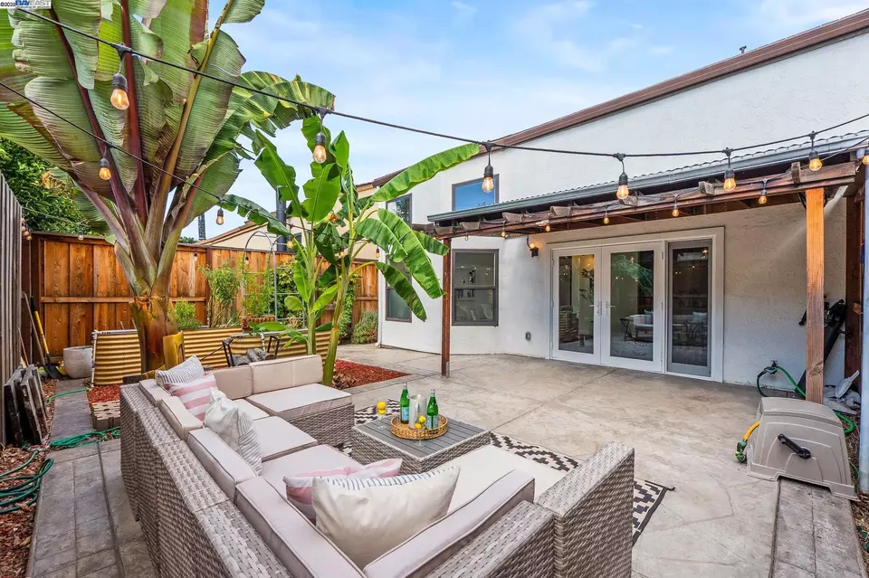 Exterior - 34917 Sea Cliff Ter, Fremont, CA 94555 photo 4 of 5