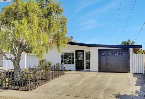 2072 Everglade St, Hayward, CA 94545