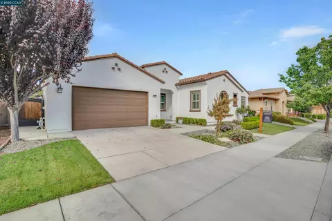 364 Bridgewater Dr, Brentwood, CA 94513