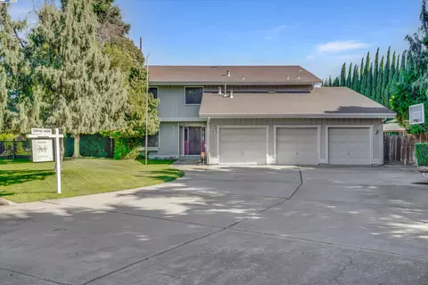 562 Greenview Pl, Manteca, CA 95337 photo 1