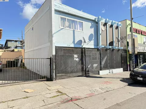 2116 International Blvd, Oakland, CA 94606