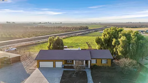 21021 Reeve Rd, Tracy, CA 95304 photo 4