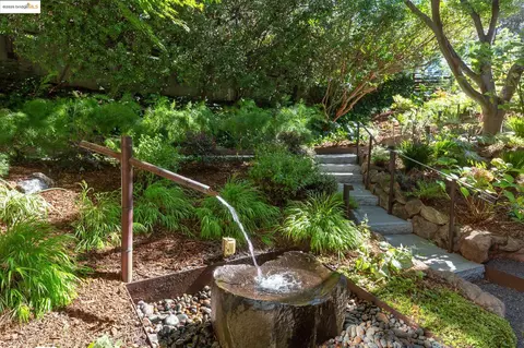 369 Hampton Rd, Piedmont, CA 94611 photo 1