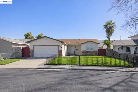 324 Eva Ct, Manteca, CA 95336 photo 1