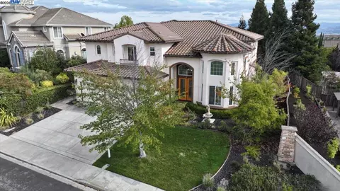 2848 E Cog Hill Ter, Dublin, CA 94568